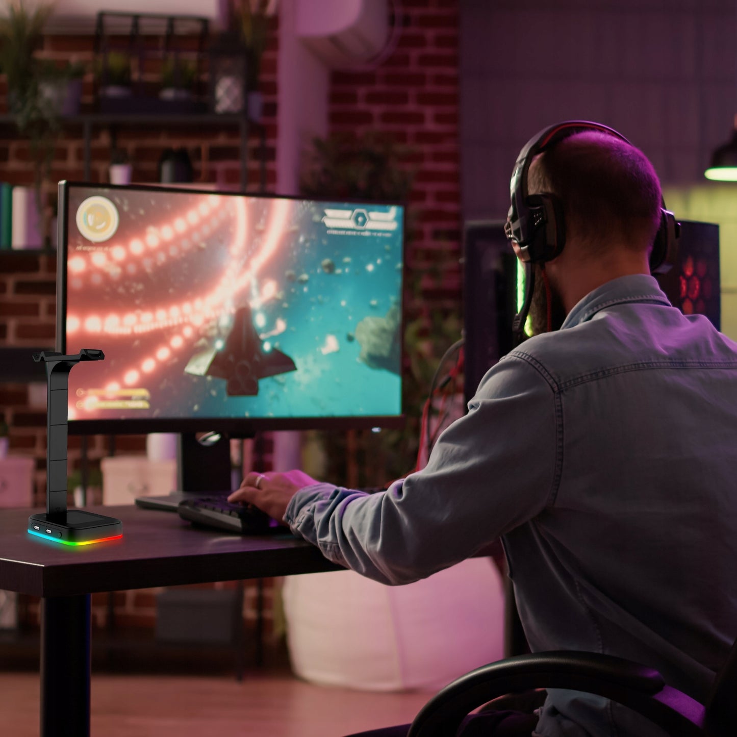 Žaidimų ausinių stovas / laikiklis su RGB apšvietimu, USB Hub + 2x USB