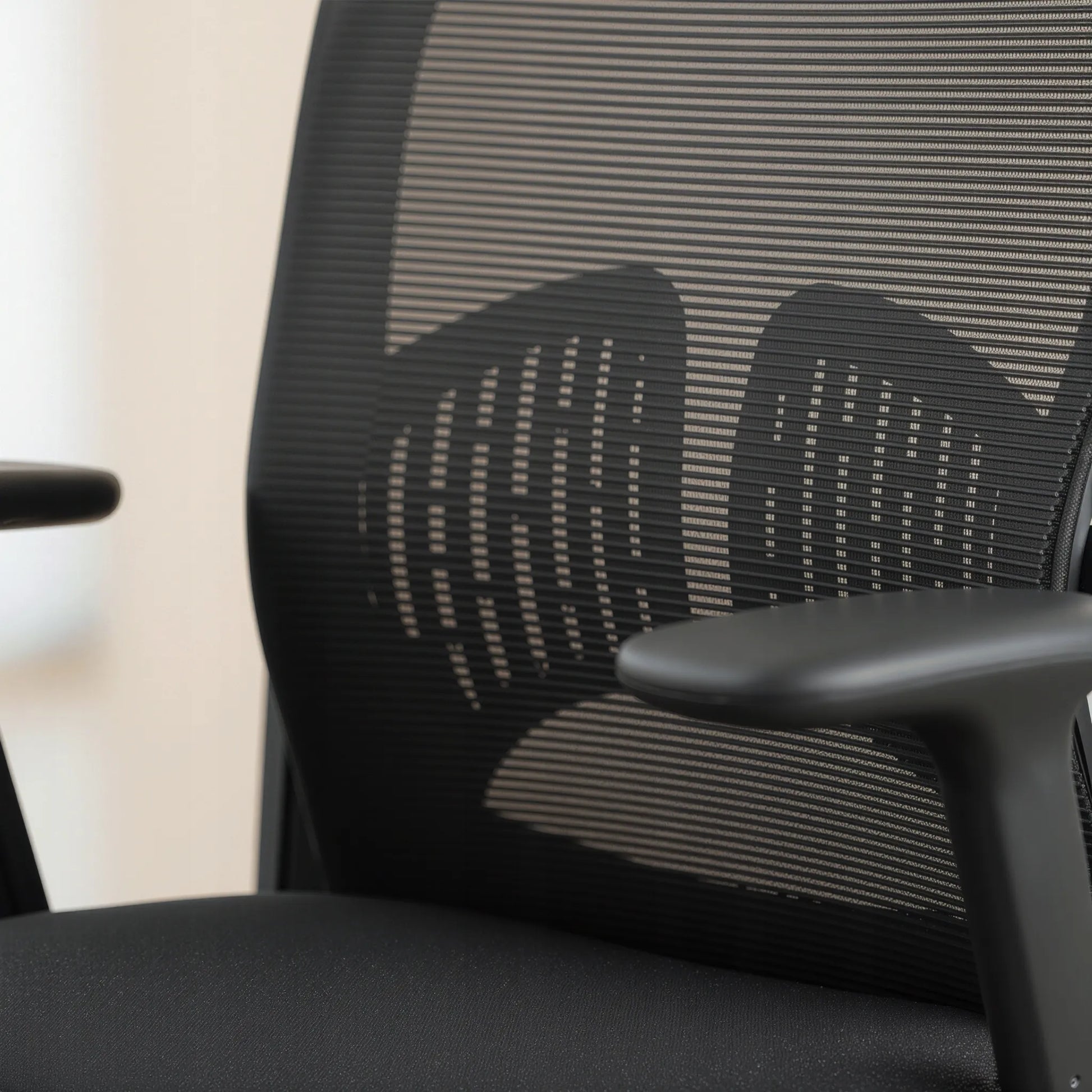 Ergonominė biuro kėdė Boste - patogi, reguliuojama, sukamoji
