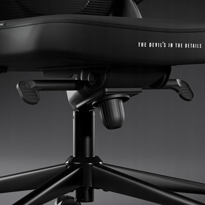 Ergonomiška biuro kėdė „Diablo Chairs V-Light“, juoda