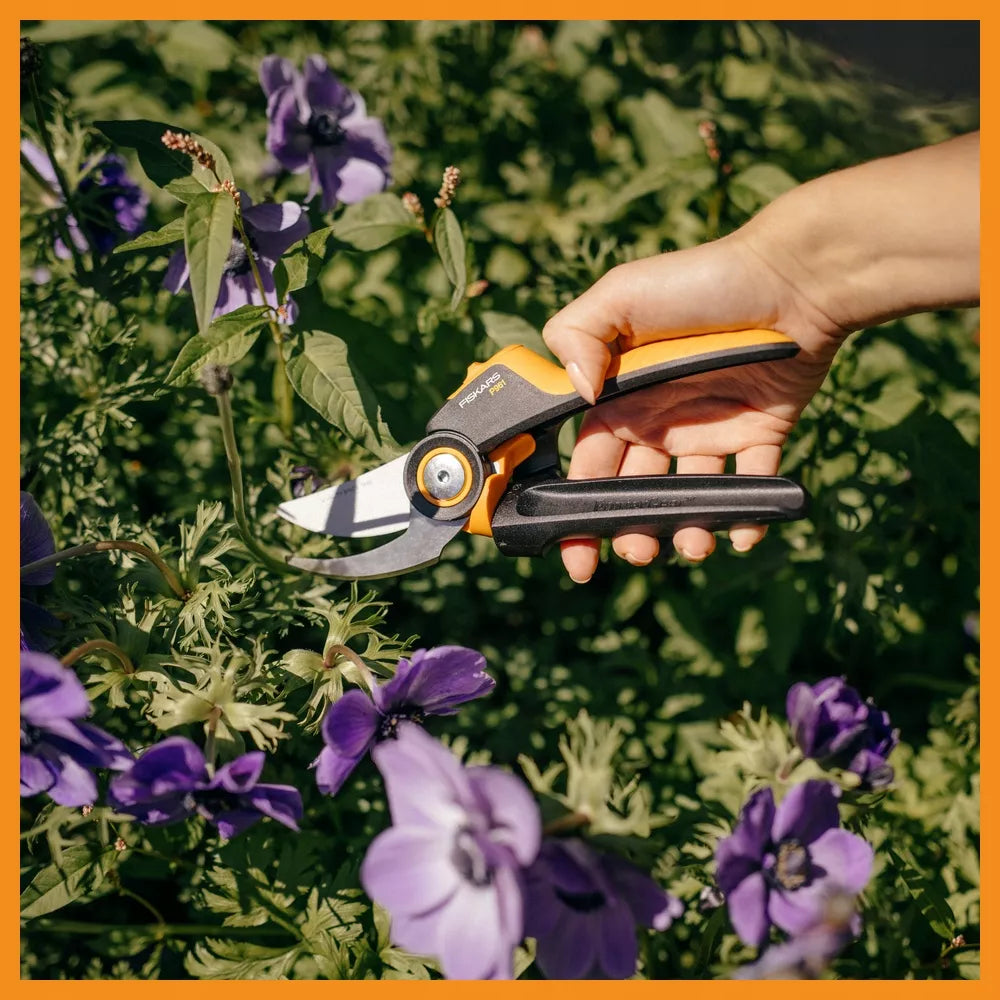 FISKARS X-SERIES P961 vienrankės žirklės šakoms ir ūgliams