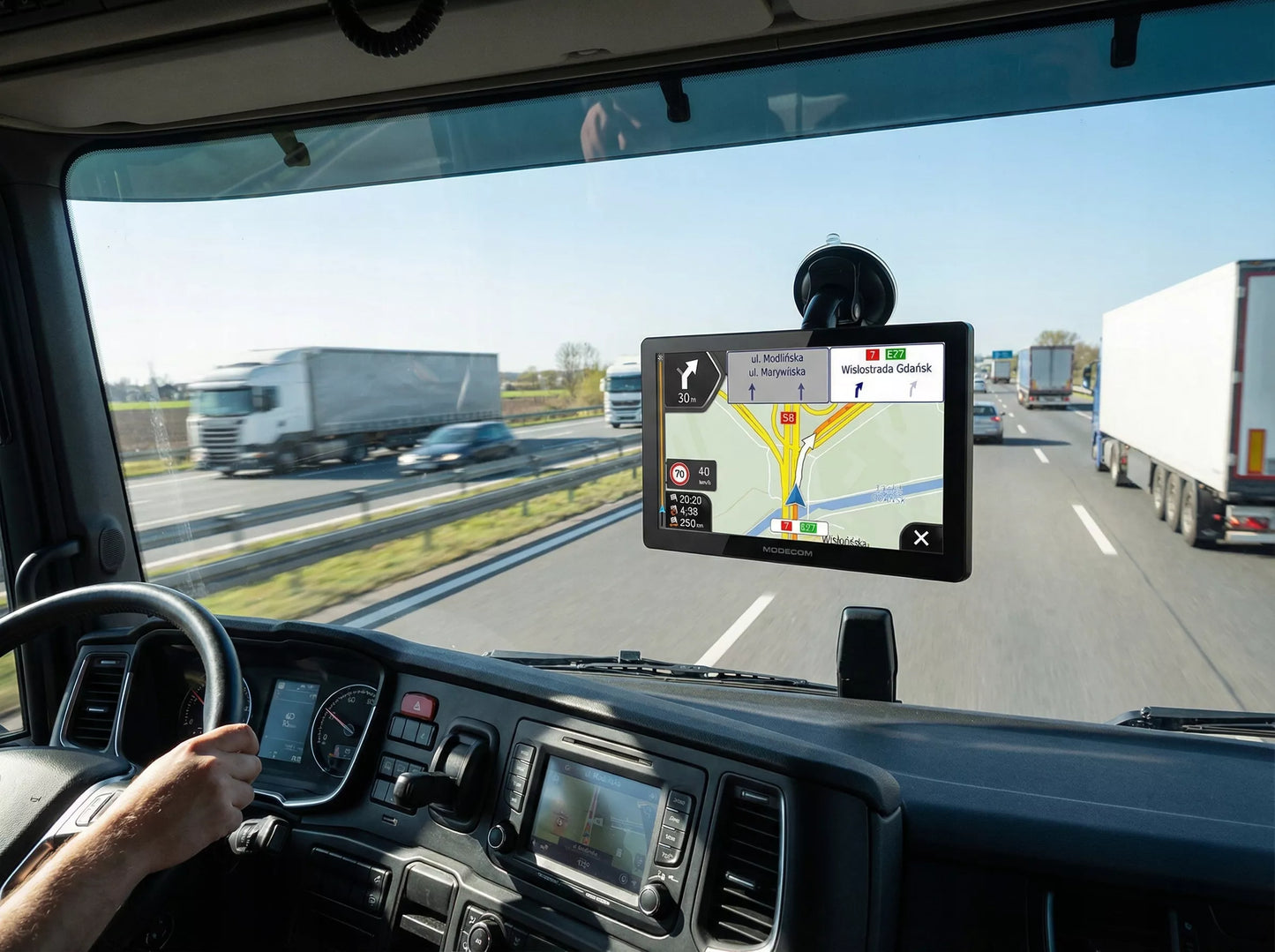 GPS navigacija sunkvežimiams su iGO Primo, TIR BUS, greičio matuokliai 2026