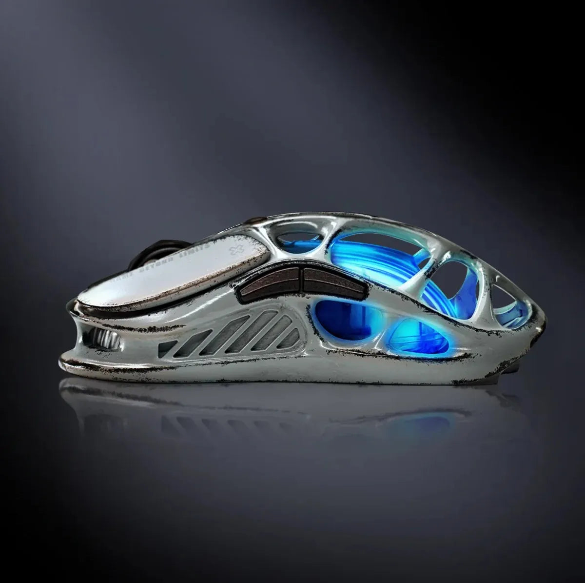 GravaStar Mercury M1 Pro Battle Worn belaidė žaidimų pelė 2.4GHz