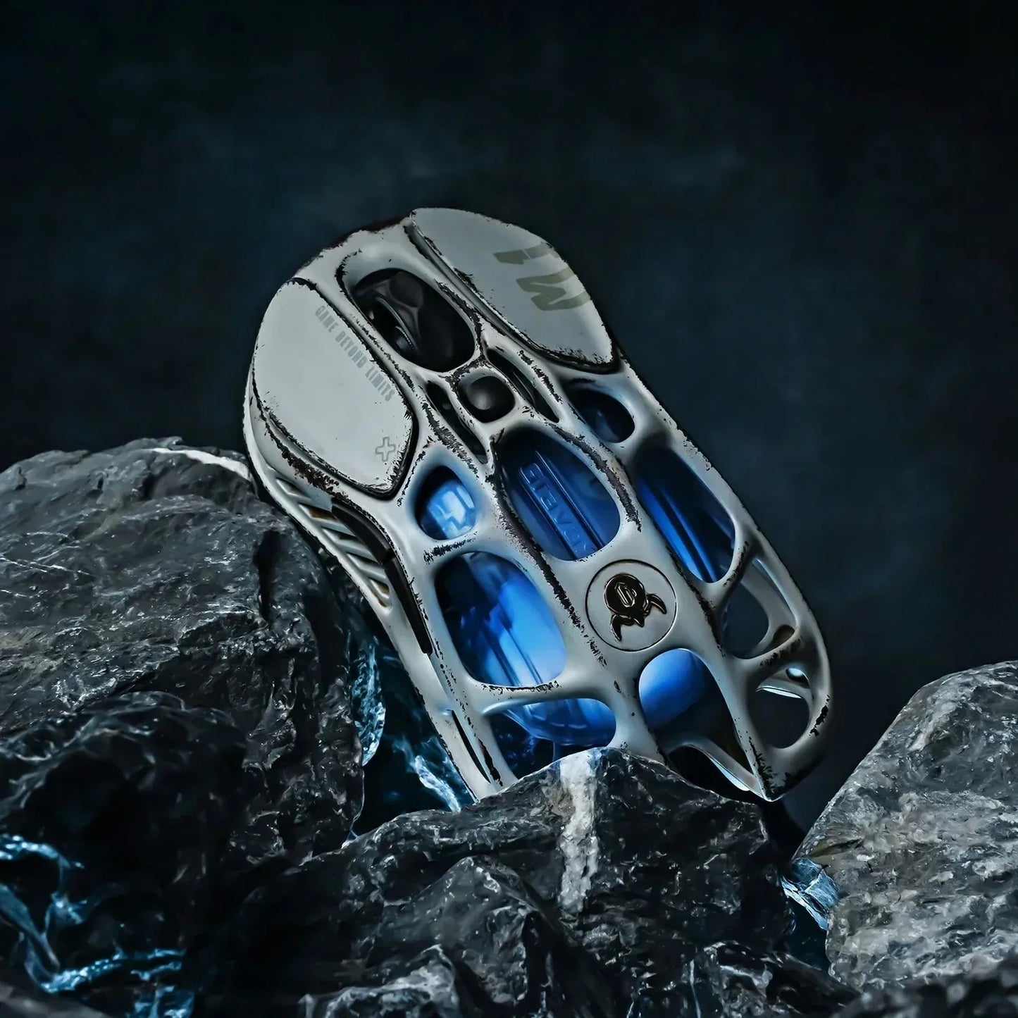 GravaStar Mercury M1 Pro Battle Worn belaidė žaidimų pelė 2.4GHz