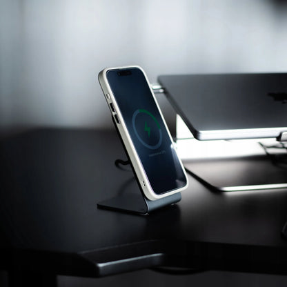 Greitas belaidis indukcinis „Spacecase“ „Qi2“ įkroviklis su „MagSafe“, skirtas „iPhone 16“, 17 ir 18