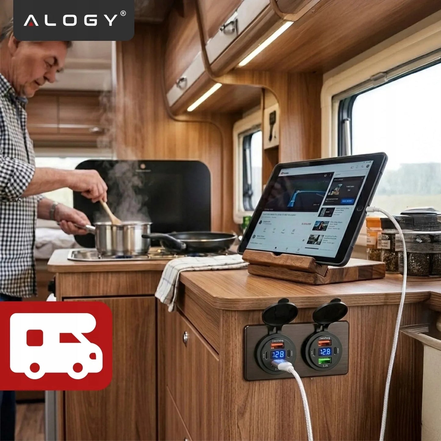 Greitasis automobilinis įkroviklis 60 W 2x USB 2x USB-C PD su voltmetru motociklams