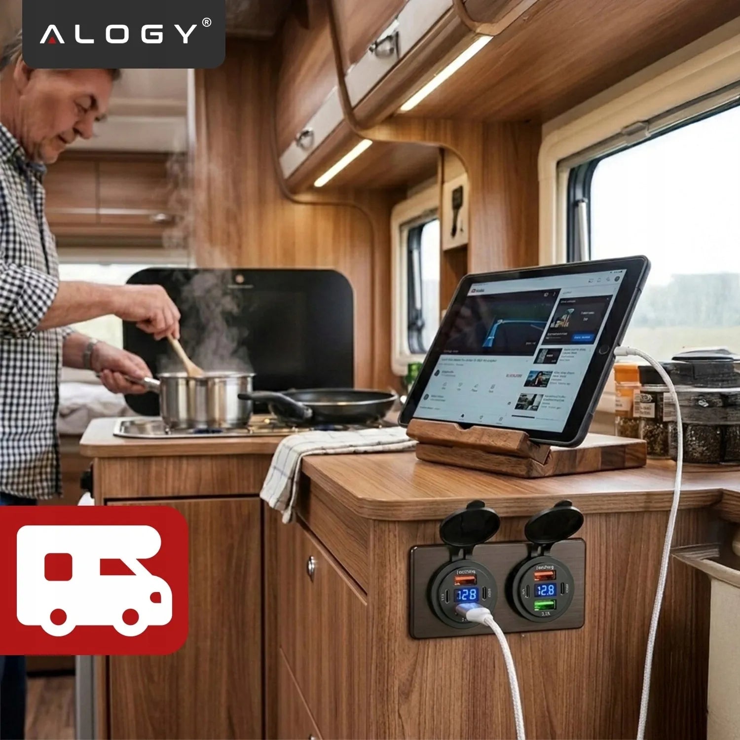 Greitasis automobilinis įkroviklis 60 W 2x USB 2x USB-C PD su voltmetru motociklams