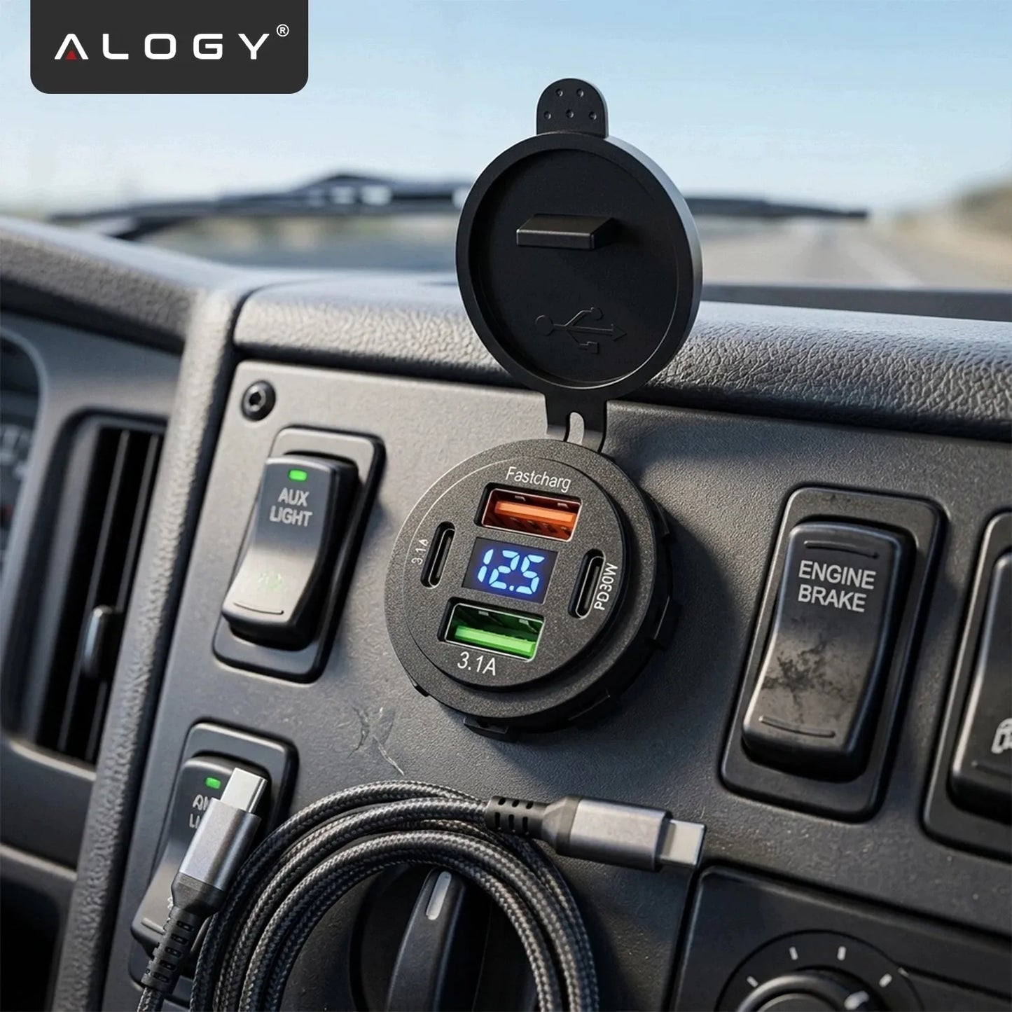 Greitasis automobilinis įkroviklis 60 W 2x USB 2x USB-C PD su voltmetru motociklams