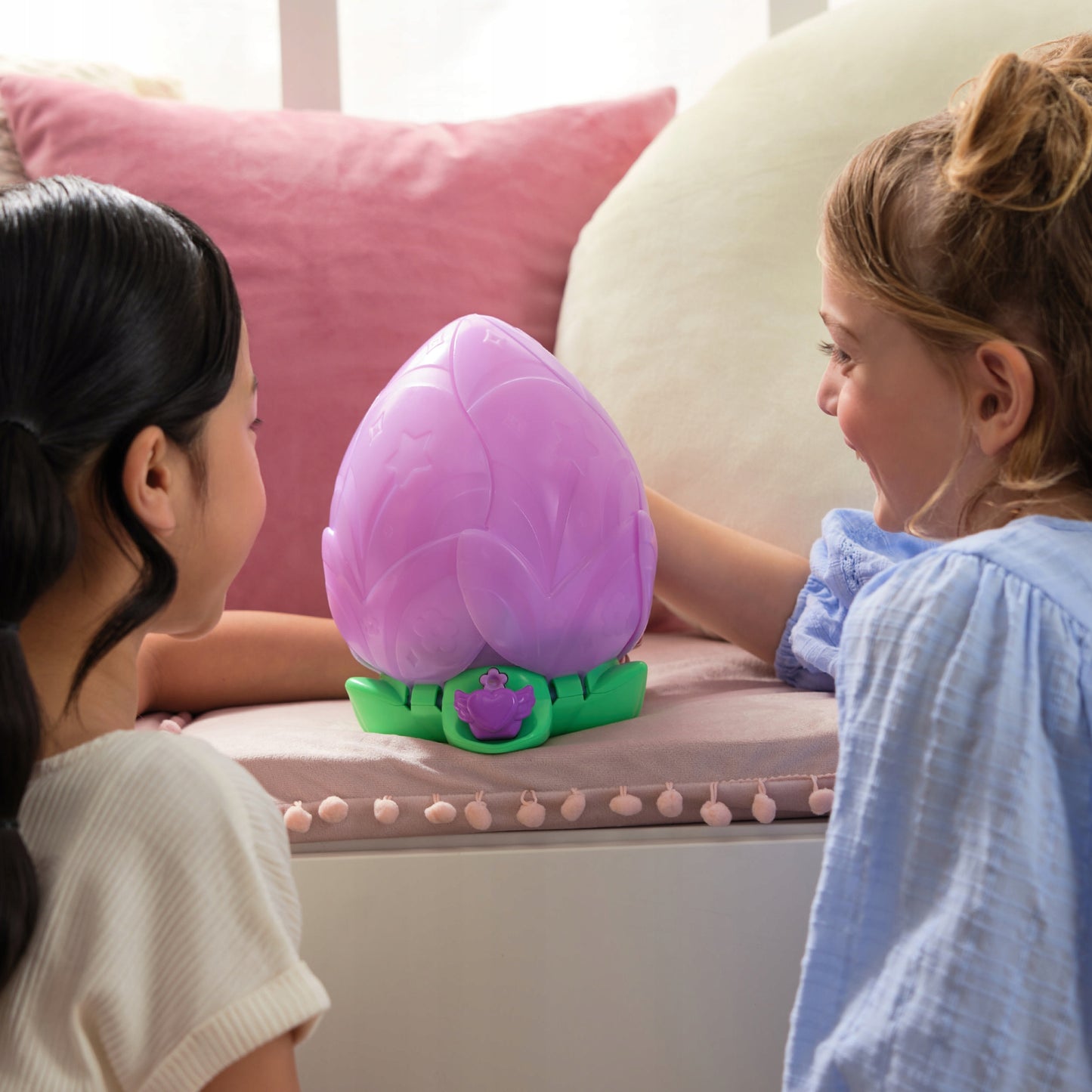 HATCHIMALS BLOOMABLES interaktyvi gėlė su drugelio transformacija