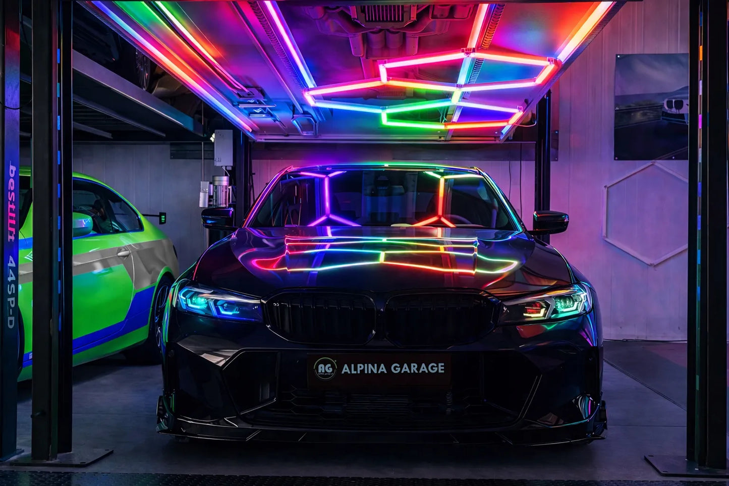 HEXAGON LED RGB šviestuvas, garažo, dirbtuvių ir namų apšvietimas 64W, korinis dizainas