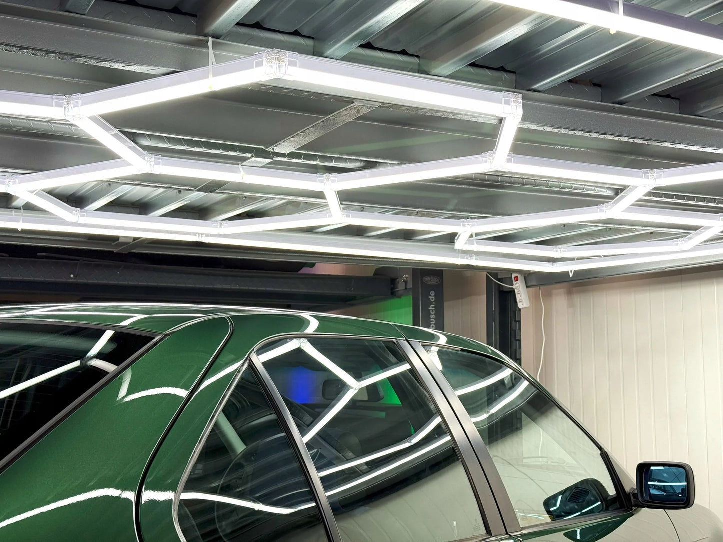 HEXAGON LED šviestuvas garažui, dirbtuvėms ir namams 6500K 750W 2906x5050mm