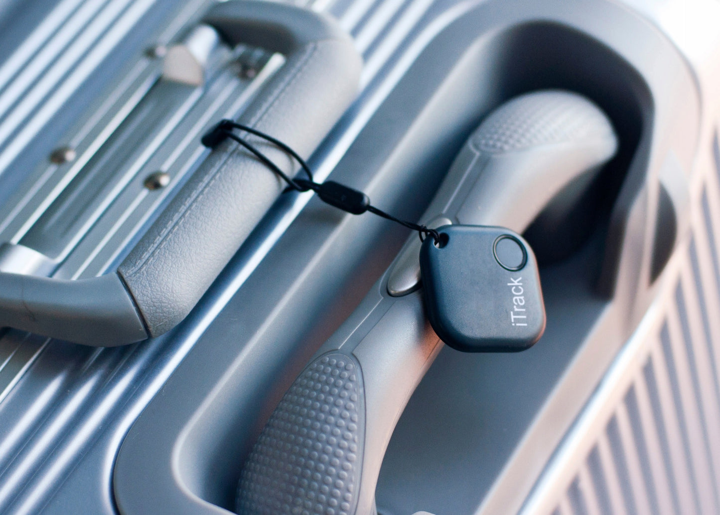 iTrack1 išmanus raktų ir piniginės ieškiklis – patikimas sekiklis