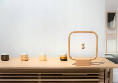 Levituojanti Heng Balance LED Lempa