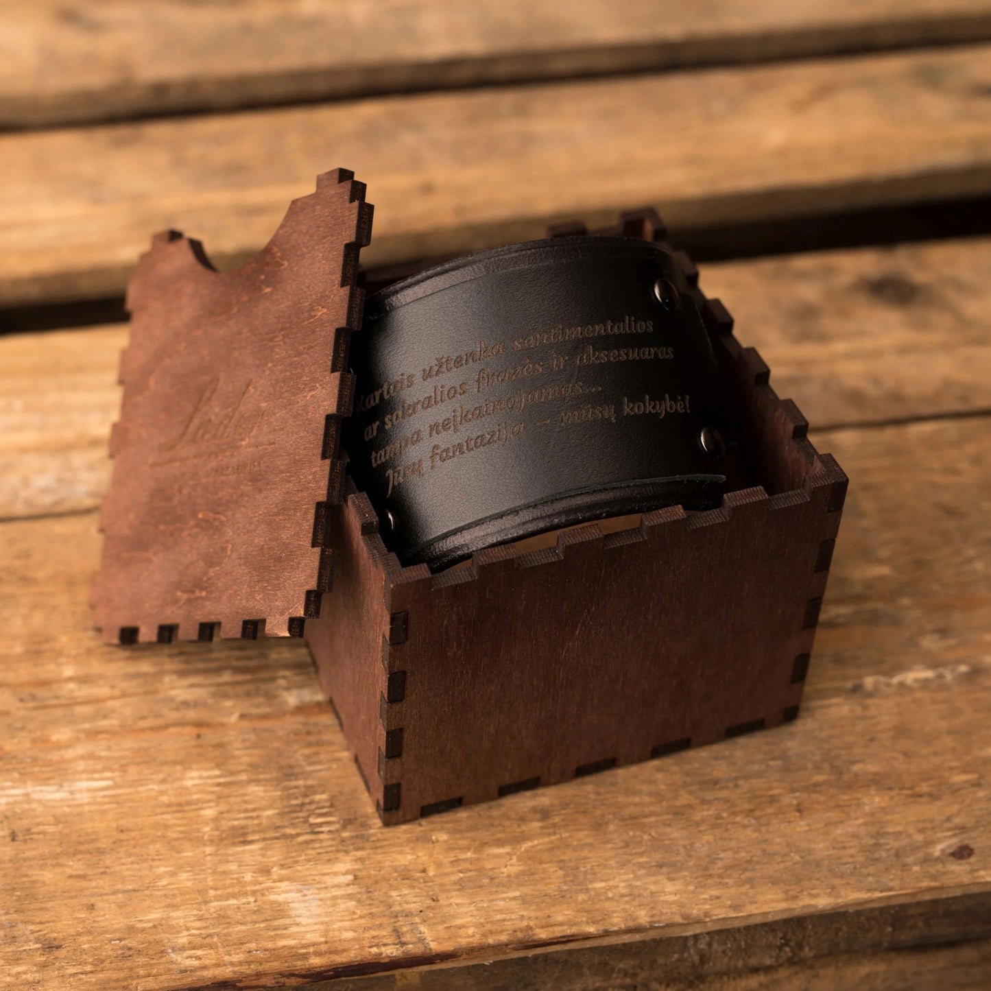 Odinė apyrankė Universe | Juodos spalvos - personalizuota dovana