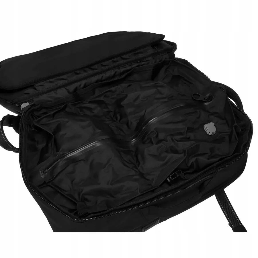 Juoda kelionė kuprinė Peterson