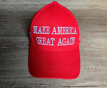 Kepurė su snapeliu MAKE AMERICA GREAT AGAIN Donald Trump MAGA