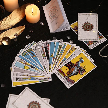 Klasikinių taro kortų rinkinys THE RIDER TAROT 78 vnt. kortų būrimas