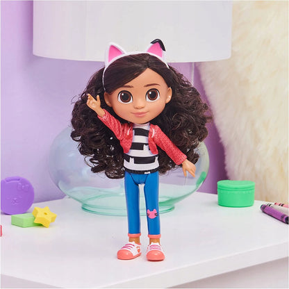 „Koci Domek Gabi“ didelė Gabby lėlė-figūrėlė su katės ausyčių lankeliu, 20 cm