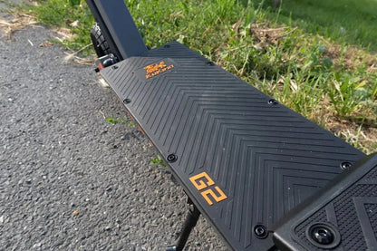 „KuKirin G2“ 2026 m. elektrinis paspirtukas, 48 V, 15,6 Ah, 1200 W, iki 45 km/h, bekelės, su dovanomis