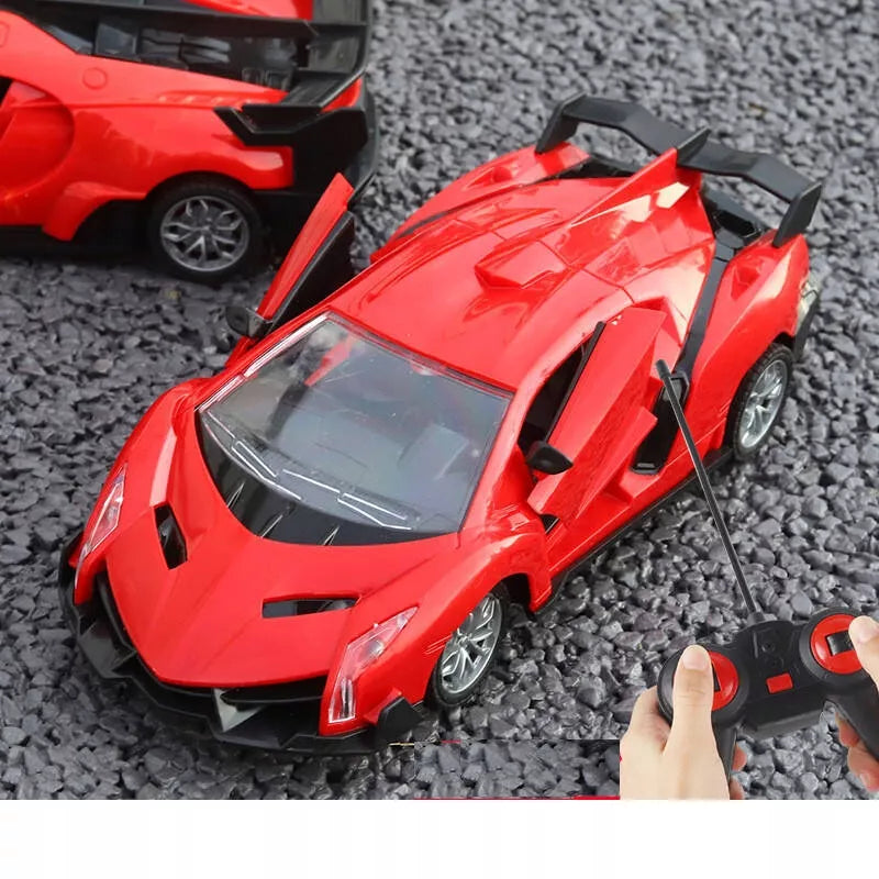 Lamborghini nuotoliniu būdu valdomas automobilis su pulteliu, dreifavimu ir atidaromomis durimis