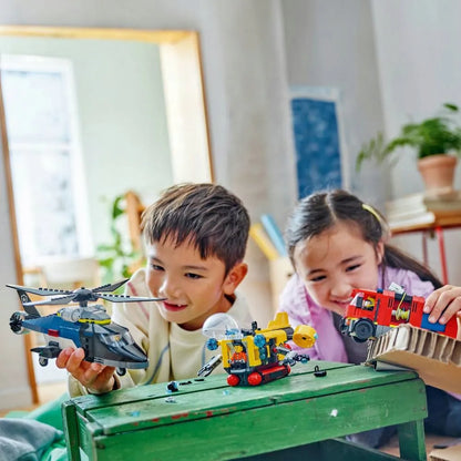 LEGO 60462 CITY Rinkinys su sraigtasparniu, gaisrinės automobiliu ir povandeniniu laivu