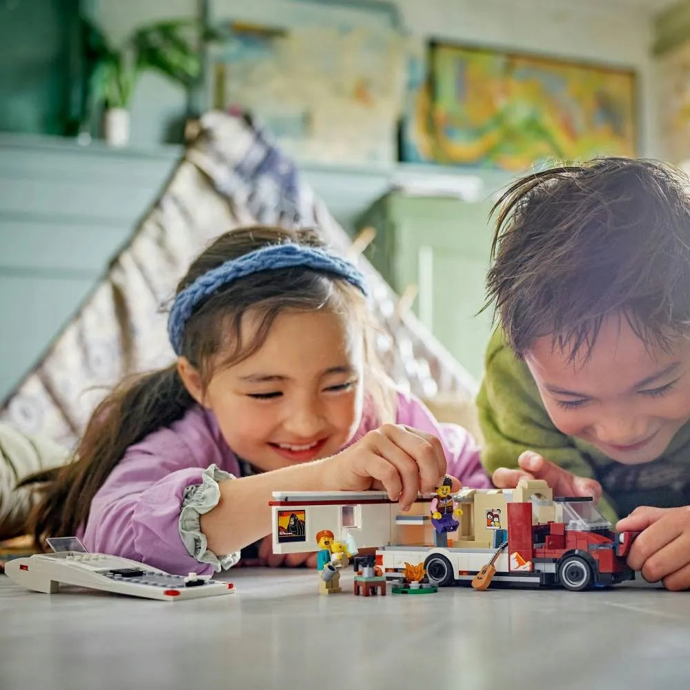 LEGO City atostogų kemperis 60454