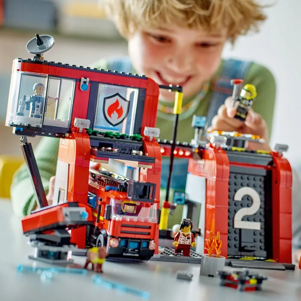 LEGO City gaisrinė su gaisriniu automobiliu 60414
