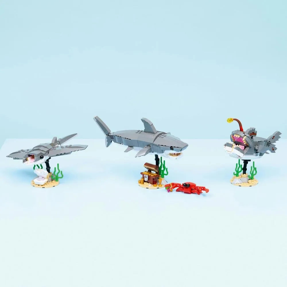 LEGO Creator 3 viename 31381 Laukinis ryklys ir lobių skrynia
