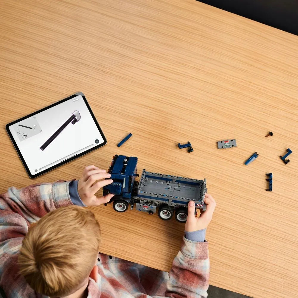 LEGO Technic savivartis su pakeliama kėbulo dalimi 42203