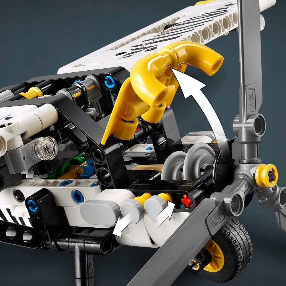 LEGO Technic transportinis lėktuvas 42198