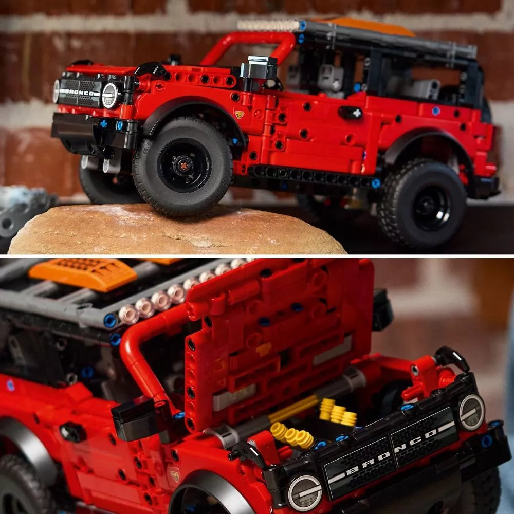 LEGO Technic visureigis Ford Bronco 42213