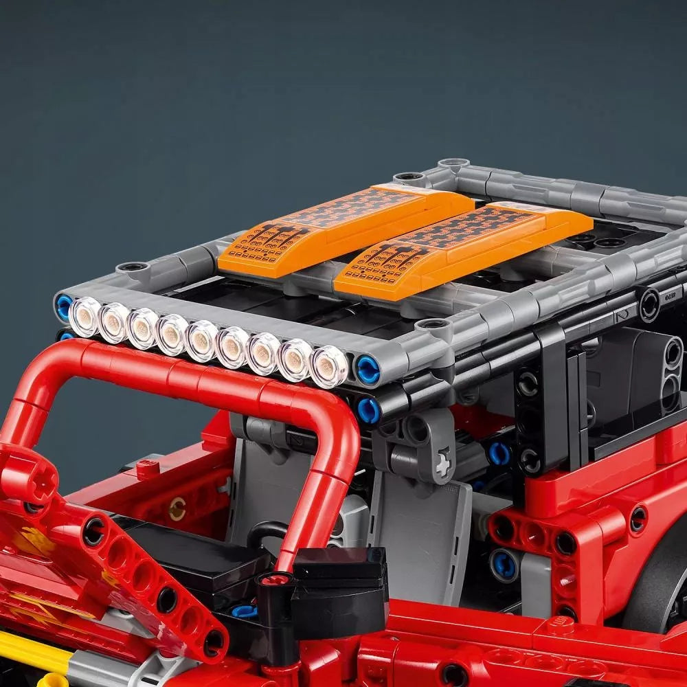 LEGO Technic visureigis Ford Bronco 42213