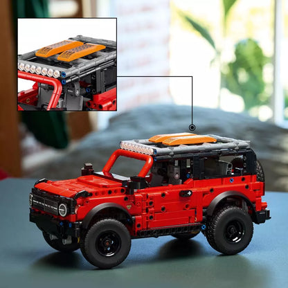 LEGO Technic visureigis Ford Bronco 42213