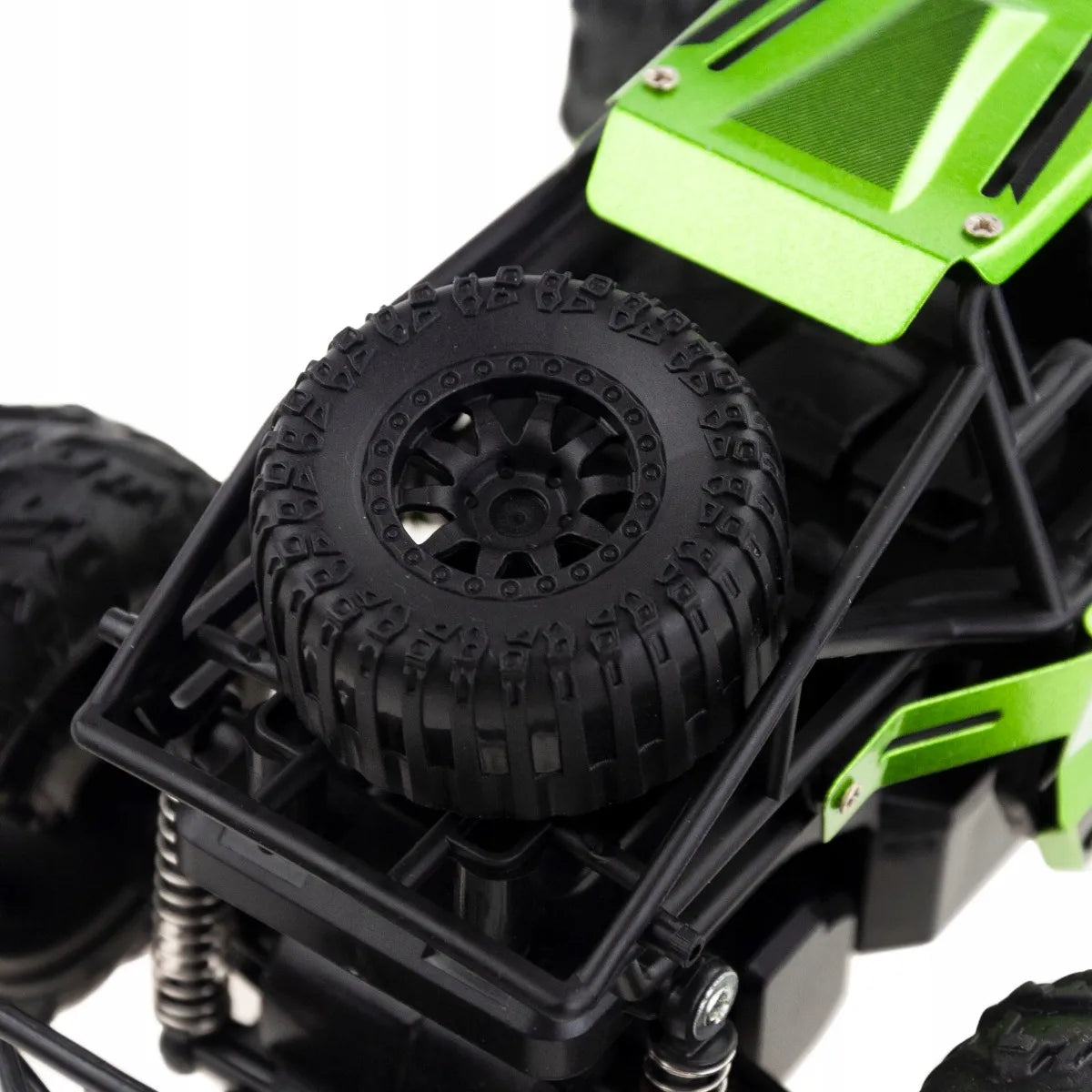 Martom nuotoliniu būdu valdomas RC bekelės automobilis 4x4