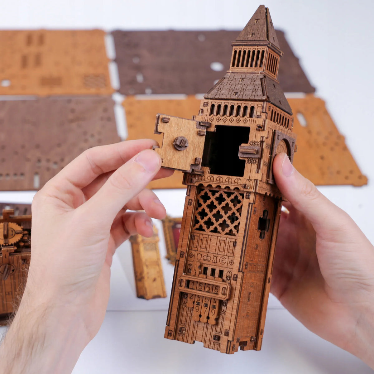Medinė 3D dėlionė „Big Ben“ – edukacinis žaidimas ir konstravimo rinkinys