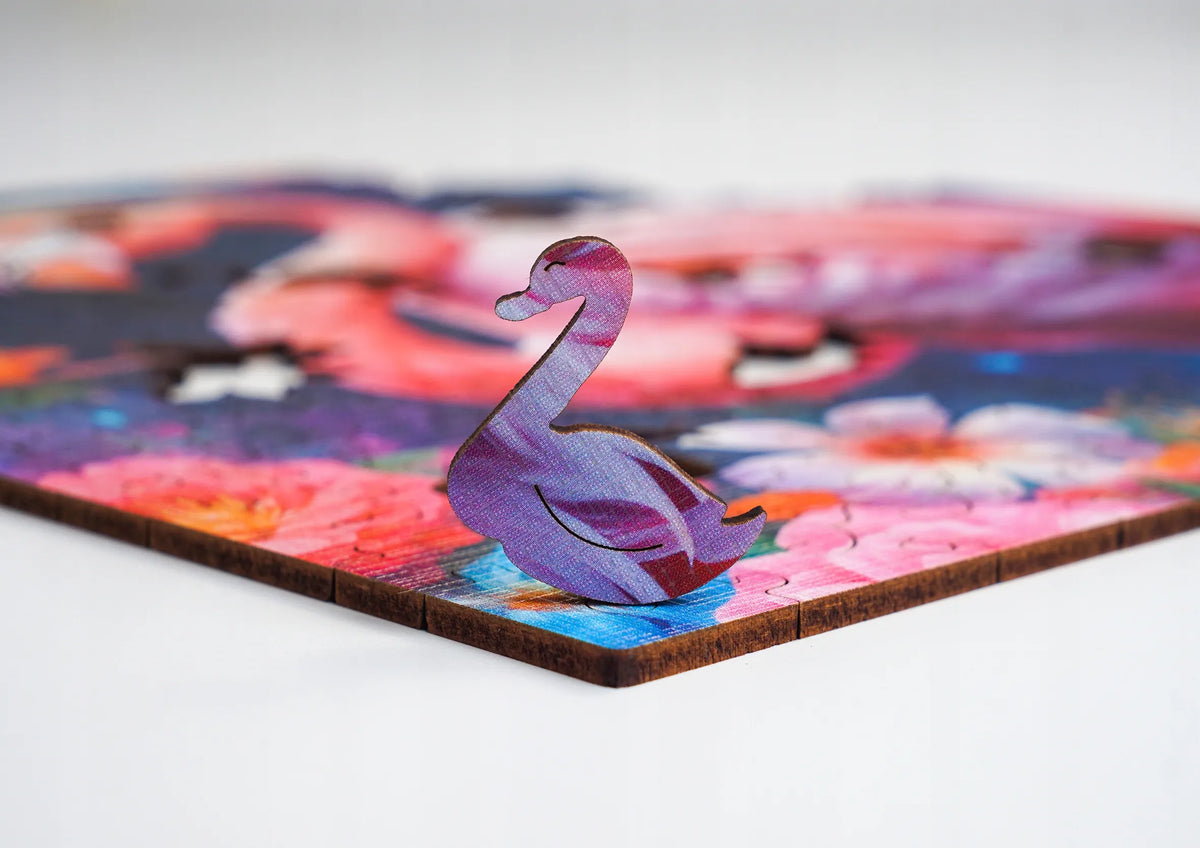 Medinė dėlionė „Flamingas“, 155 detalių, „PUZZLED“ eko-HDF, išskirtinės formos