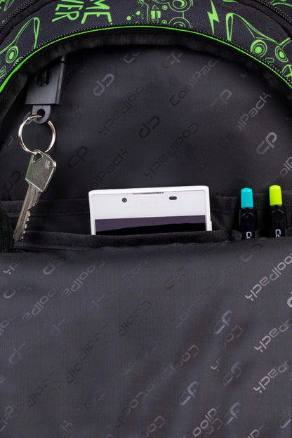 Mokyklinė kuprinė COOLPACK pradinukui, talpi ir LENGVA, + dovana