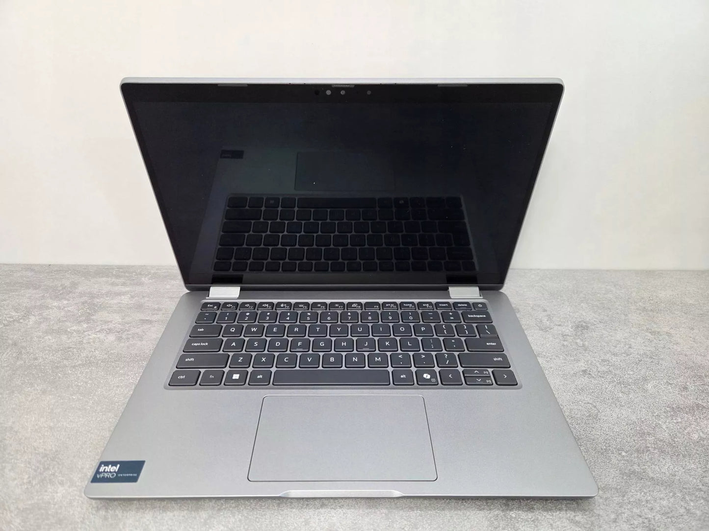 Nešiojamas kompiuteris Dell Latitude 13 5350 2-in-1 – Intel Ultra 5 135U, 32 GB RAM, 512 GB SSD, 13″ FHD, 360°