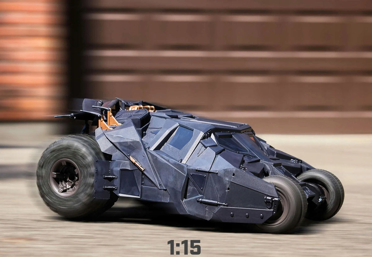 Nuotoliniu būdu valdomas „Batmobile Tumbler“ automobilis DC Comics, „Batman“