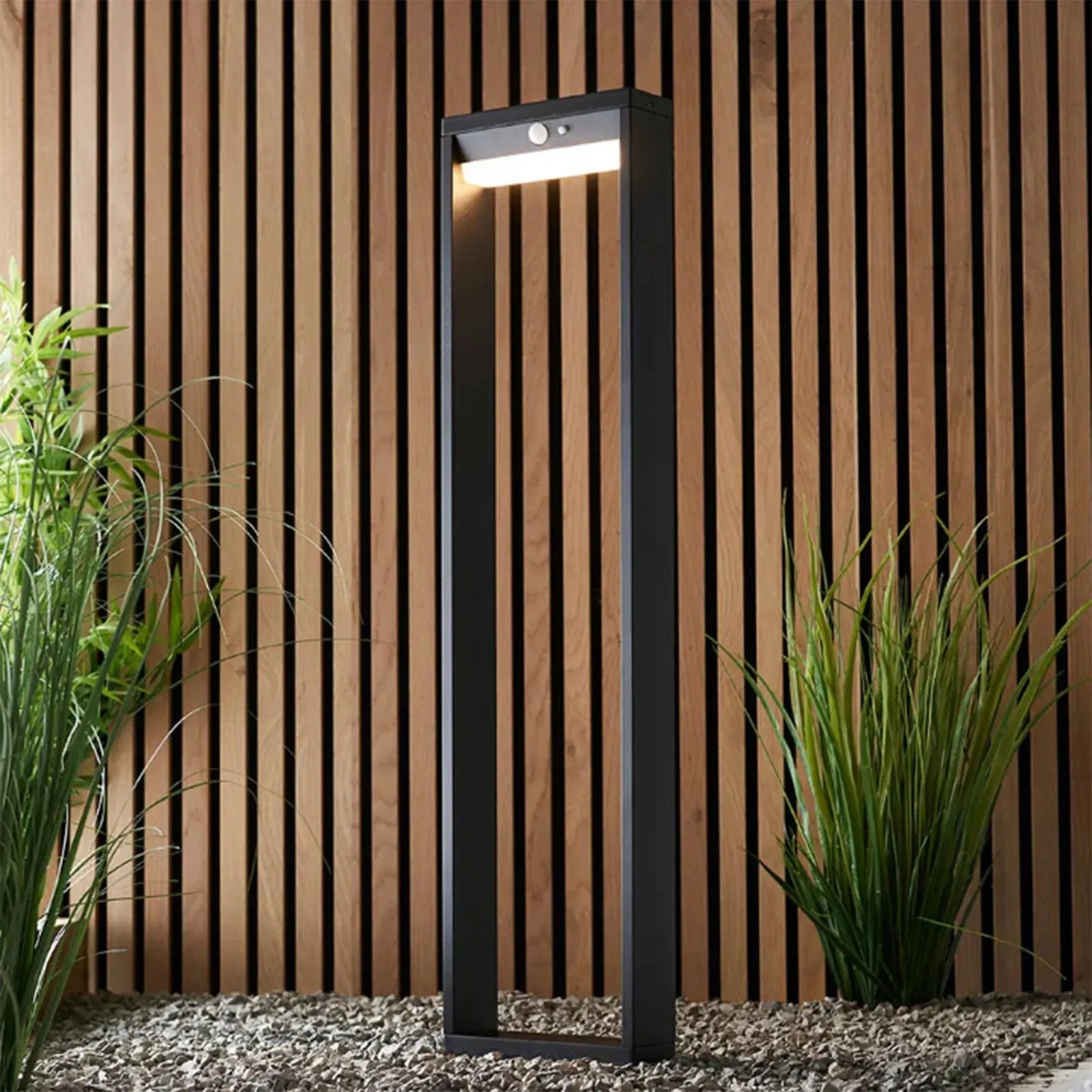 Pastatomas saulės energija maitinamas sodo LED šviestuvas stulpas su judesio ir prieblandos jutikliu IP54