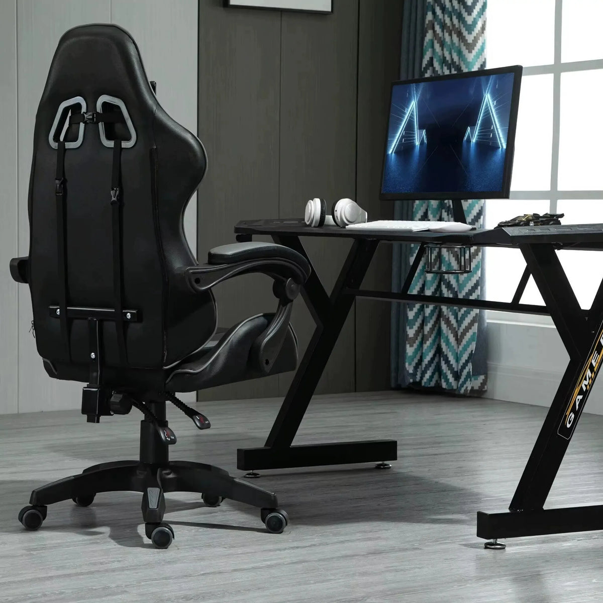 Pasukama gaming kėdė su kojų atrama, kaušo formos, iki 150 kg, pilka ir juoda