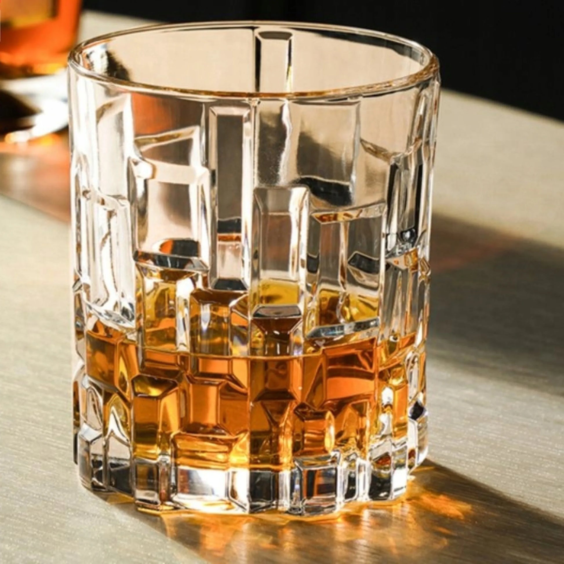 Prabangios krištolinės viskio stiklinės Etna RCR 330 ml 6 vnt. storu dugnu