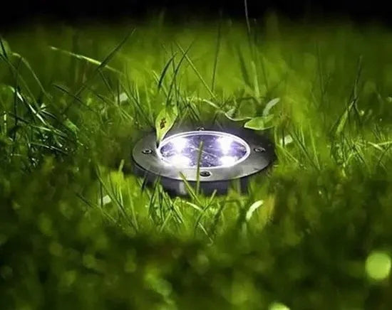 Saulės energija maitinamas įsmeigiamas šviestuvas SOLAR 13 cm – 1 vnt.