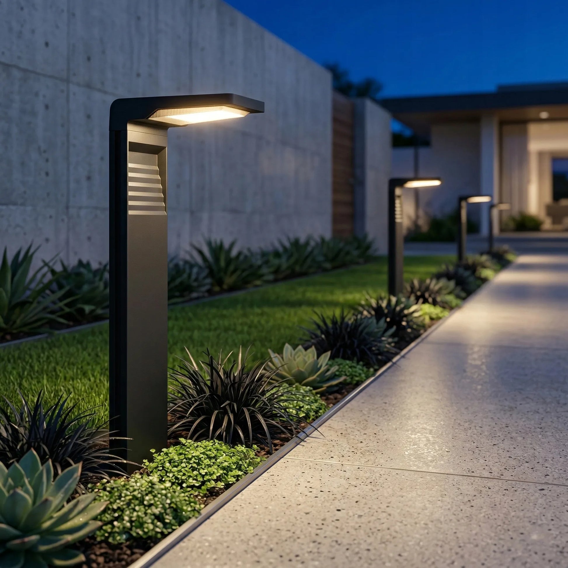Smartled saulės energija maitinamas LED sodo šviestuvas su smaigu, stulpelio formos, prieblandos jutikliu, 3000K, juodas