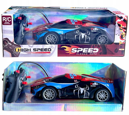 „Spider“ sportinis automobilis „Avengers“, nuotoliniu būdu valdomas, su šviesomis