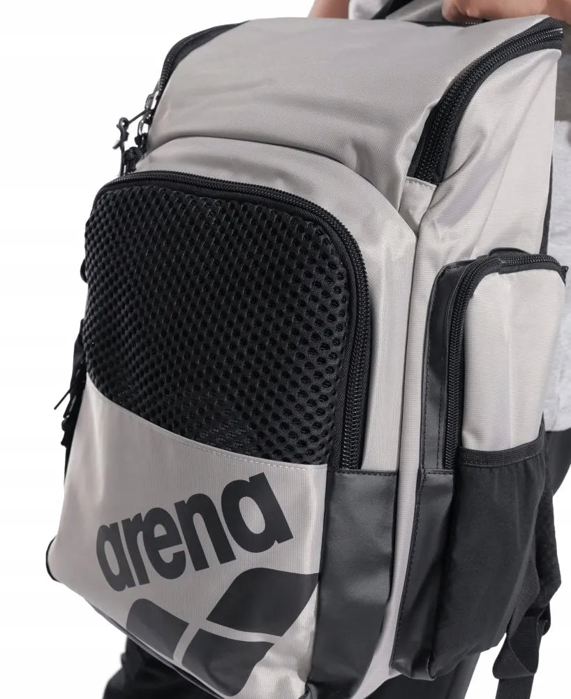 Sportinė kuprinė baseinui, treniruotėms, sporto salei ir kelionėms unisex Arena One Go