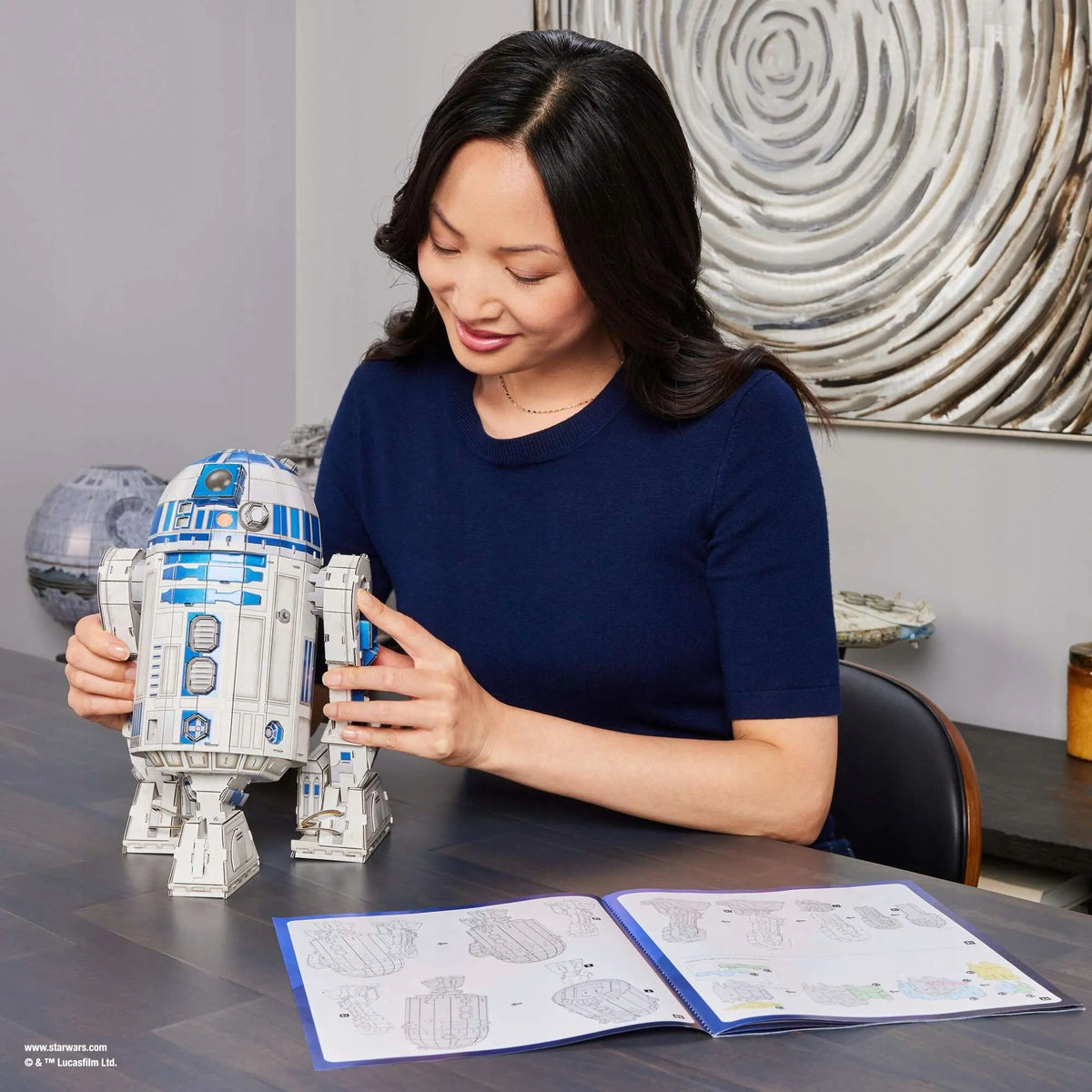 „Star Wars“ R2-D2 3D modelio dėlionė, 201 elementas, „4D Build“