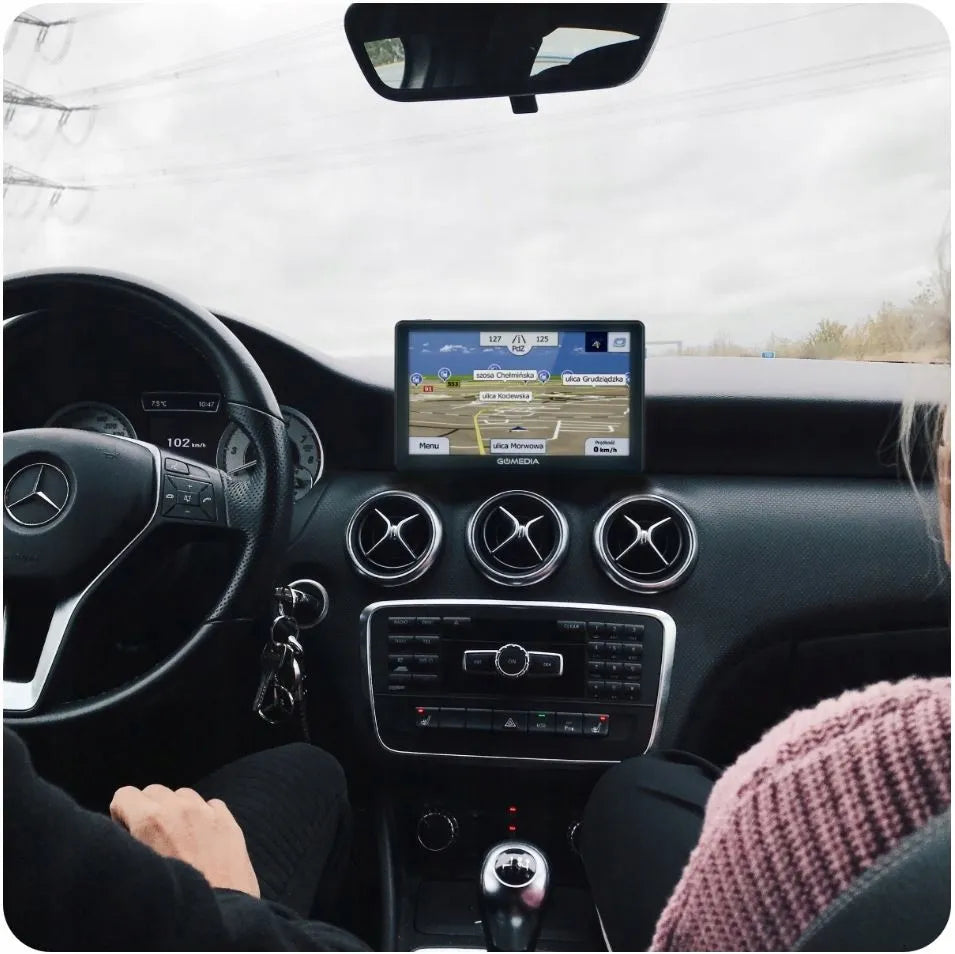 Sunkvežimių GPS navigacija 7″ LED su Europos žemėlapiais