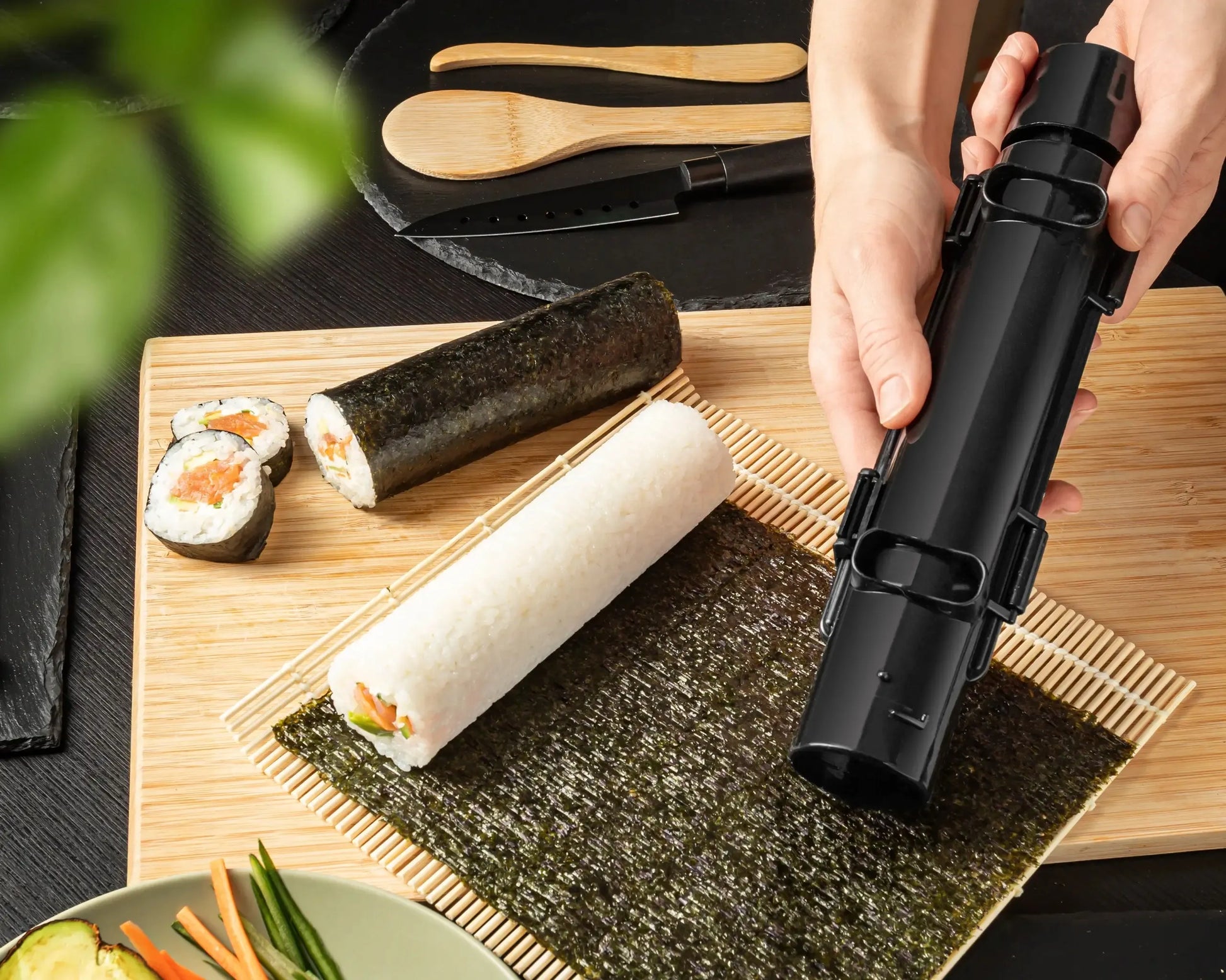 SUSHI DELUXE – visas komplektas japonų virtuvės mėgėjams ir šefams