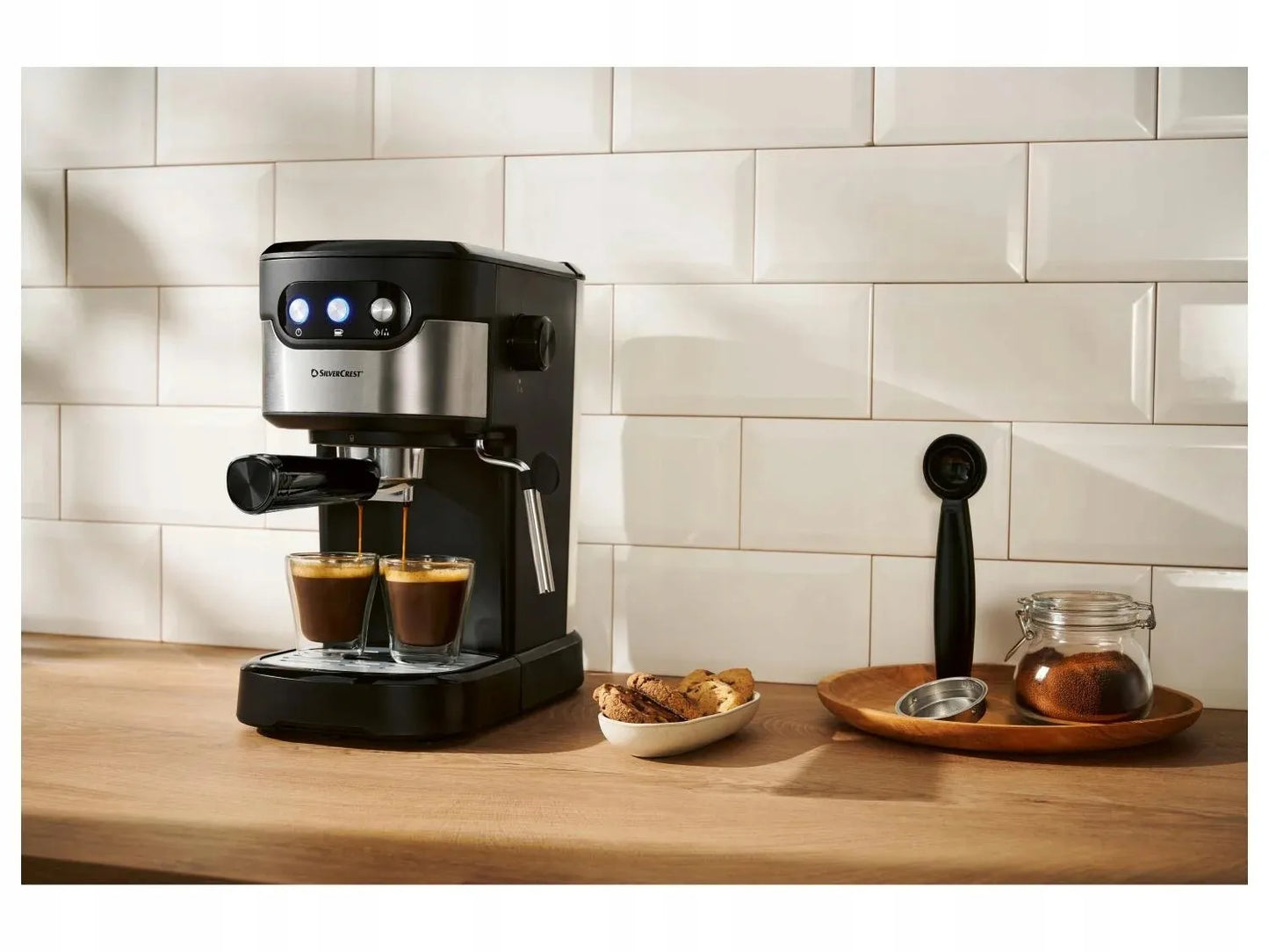 Svirtinis espresso kavos aparatas SilverCrest SEMB 1100 B1 1100 W juodas