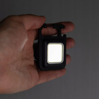 Vergionic miniatiūrinis LED COB žibintuvėlis 5 viename – atidarytuvas, stovas, magnetas ir raktų pakabukas